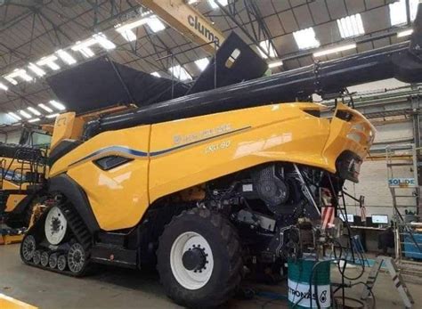 New Holland Cr New Holland New Holland Combine Holland