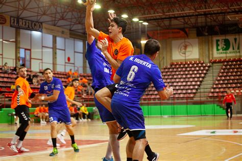 El Bathco Balonmano Torrelavega Vuelve A Casa Bm Torrelavega