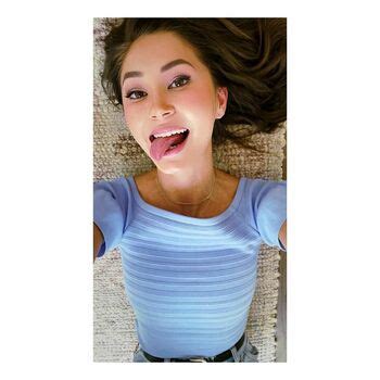 Kimiko Glenn Https Kimikoglenn Nude Onlyfans The Fappening Plus