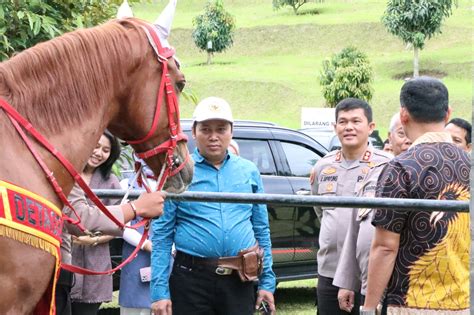 Kunjungi Polda Sumut Kompolnas Apresiasi Kapolres Ronald Atas Keamanan