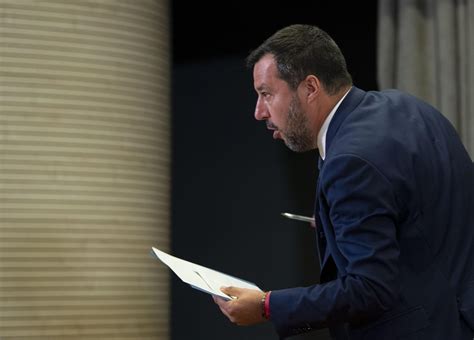 Crisi Di Nervi Nel Governo Salvini Attacca I Ministri M S Ma Assicura