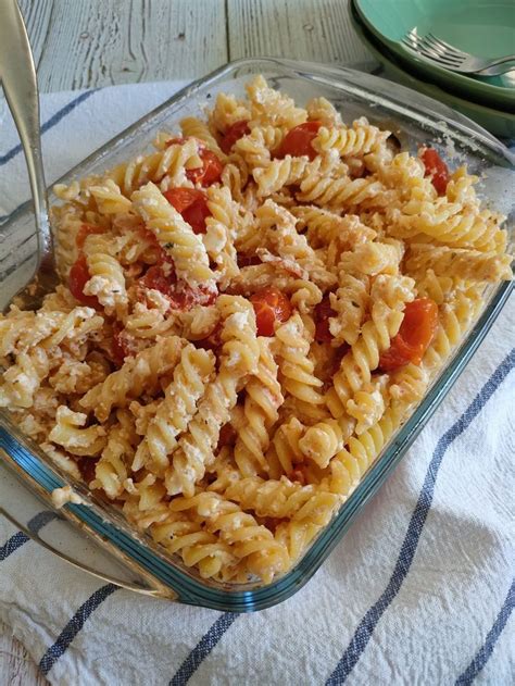 Pasta Con Feta Y Tomates Asados Ethnic Recipes Food Rotini