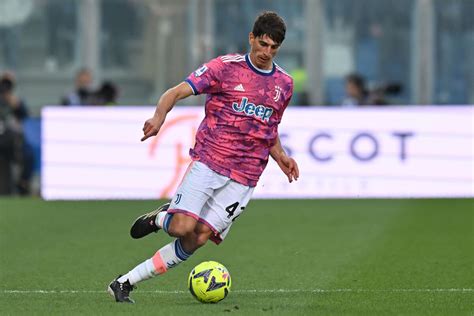 Calciomercato Pisa Juve Su Barbieri E Il Futuro Di Valoti E D