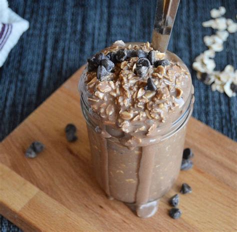 Brownie Batter Overnight Oats Lilsipper