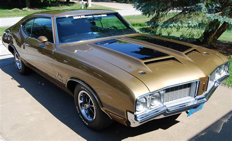 Car Of The Week 1970 Oldsmobile Cutlass S W 31 Holiday Coupe Old