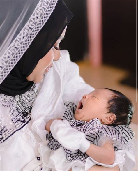 Pin By Hadiidtya Alfarov On Pose Foto Aqiqah Poses Maternity Baby Face