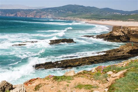 Corpo de mulher encontrado junto à praia do Guincho