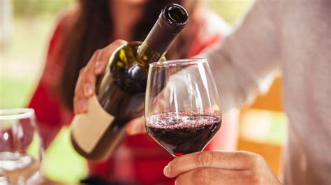 10 beneficios del vino tinto para tu salud y también para tu belleza