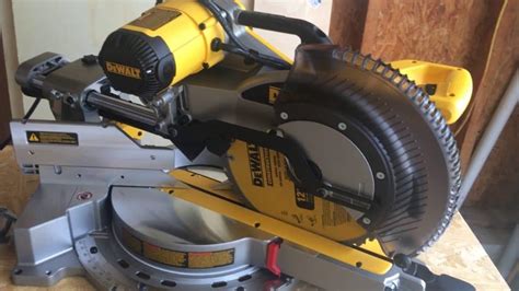 Dewalt DWS779 vs DWS780 Miter Saw: What’s the Difference [2021]