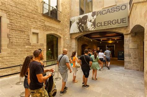 Barcelone Visite Guid E Coupe File Du Mus E Picasso Getyourguide