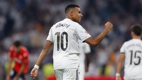 kylian mbappe vuon len tam cao moi nho chiec ao