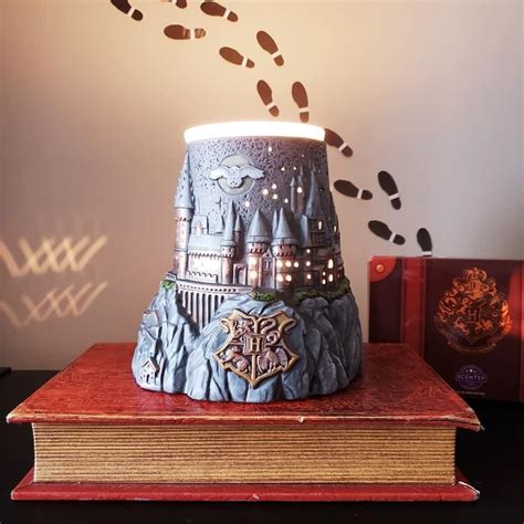 Scentsy Harry Potter Hogwarts Warmer In 2022 Scentsy Harry