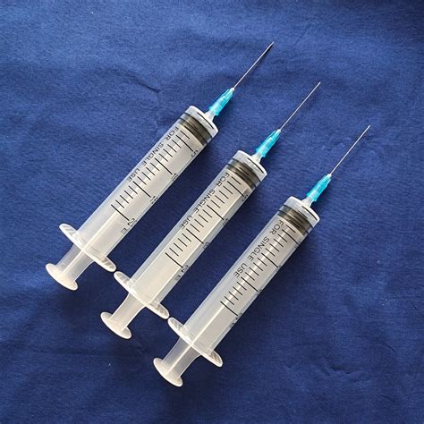 Sterile Disposable Medical Three Part Plastic Injection Syringe With