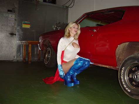 powergirl lifts car 2 by ilikesuperwomens on DeviantArt