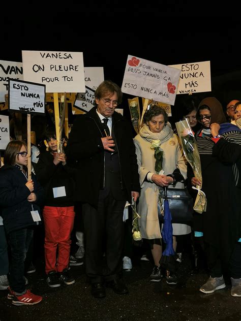 En Images La Marche Blanche En Hommage à Vanesa Violée Et Tuée