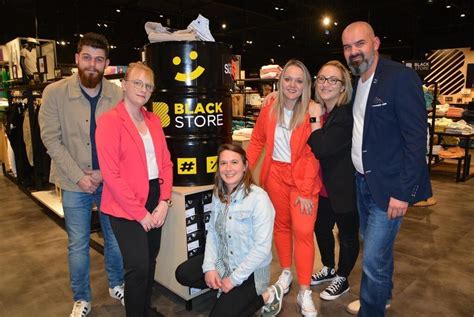 Blackstore Enseigne De V Tements De Marques Tendance Ouvre Son