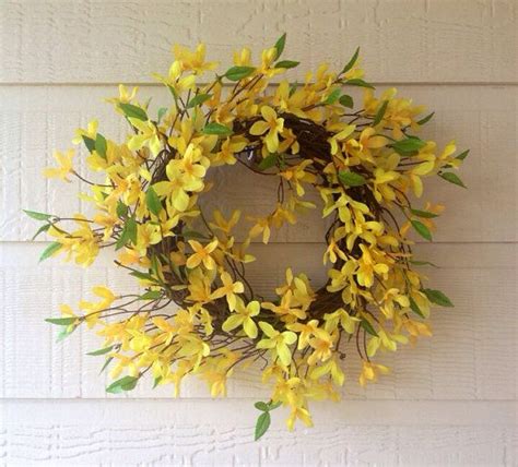 Yellow Forsythia Wreath Etsy Forsythia Wreath Wreaths Natural Wreath