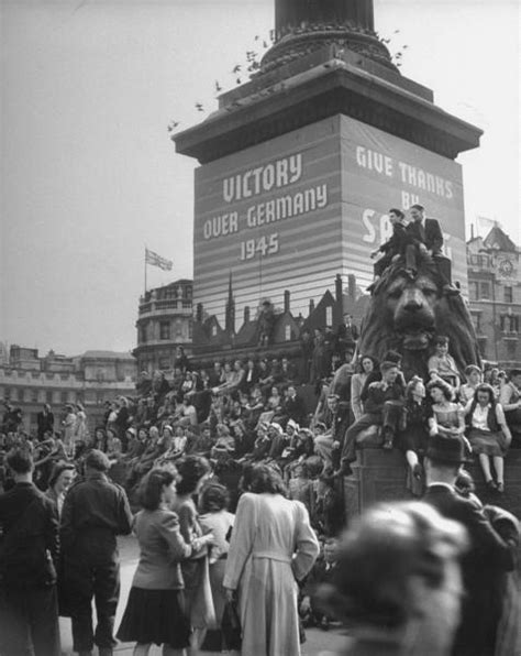 This Is Your Victory Amazing Scenes From A London In Jubilation On The Anniversary Of Ve