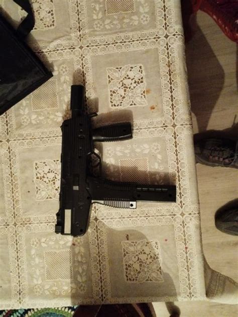 Airsoft pištolj