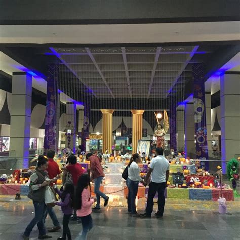 Plaza Fiesta Arboledas Centro Comercial En Bosques De La Victoria