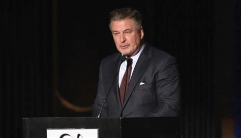 Mi corazón está roto dice Alec Baldwin tras muerte durante un rodaje