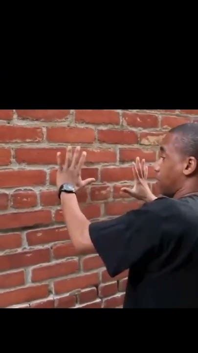 Conversando Com A Parede - Homem conversando com a parede | fundo de meme - YouTube