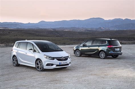 Opel lanza en España su nuevo monovolumen Zafira