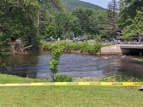 As Nh Assesses Local Flood Damage Emergency Crews Also Help With