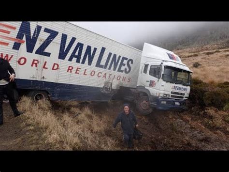 Unbelievable Idiots Truck Drivers Fails Crazy Truck Crash Top