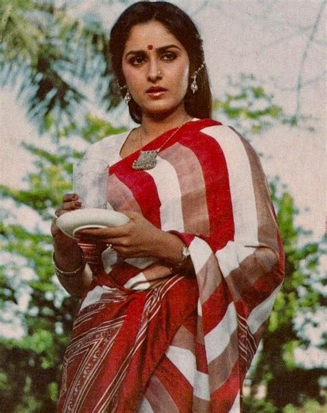 Pin By Nisareen On Bollywood 1980 S Indian Bollywood Actress Retro Bollywood Beautiful Girl