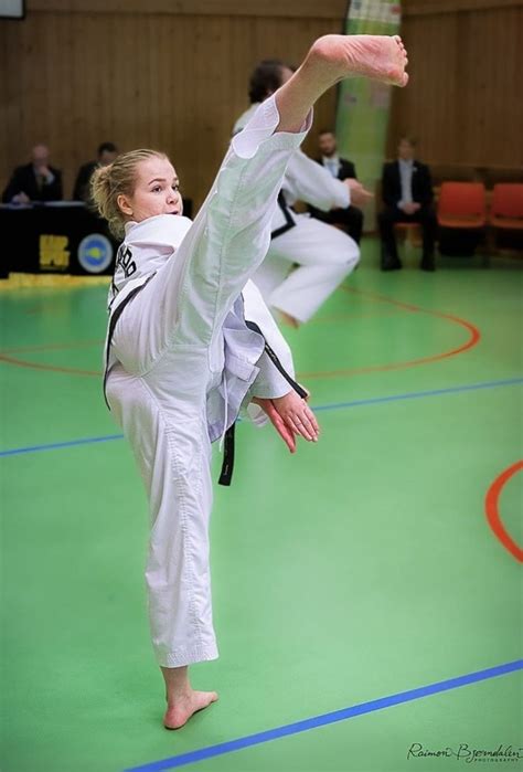 Pin By Shawn Hancock On Athletics Martial Arts Girl Martial Arts