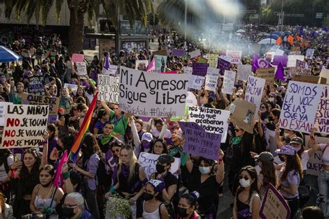 Mujeres En El Mundo Alzan La Voz Para Exigir Igualdad De Derechos