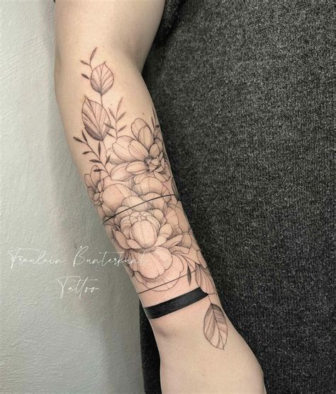 10 Best Flower Armband Tattoo Designs That Will Blow Your Mind