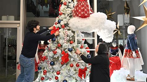 Magia Luzes A O Eis Uma Montra De Natal