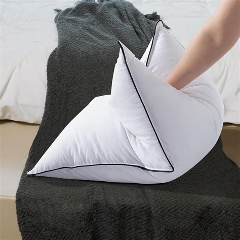 Amazon Hyvif Natural Goose Down Pillows Soft And Support Down