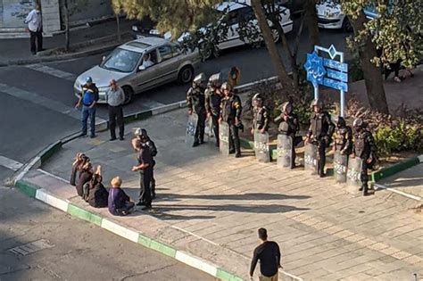 Iran S Guard Warns Protesters As More Unrest Roils Country Region World Ahram Online