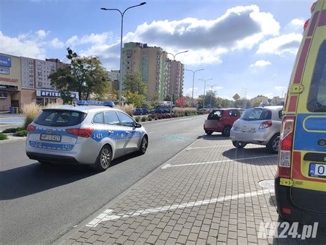 Potr Cenie Rowerzysty Na Ulicy Wojska Polskiego M Czyzna Zosta