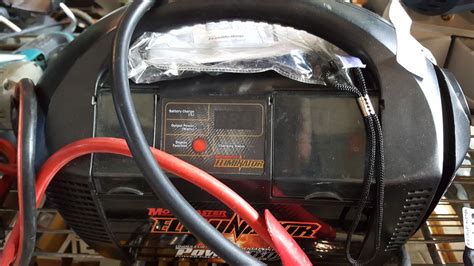 MOTOMASTER ELIMINATOR POWER BOX POWER PACK W/ INVERTER AND MANUAL