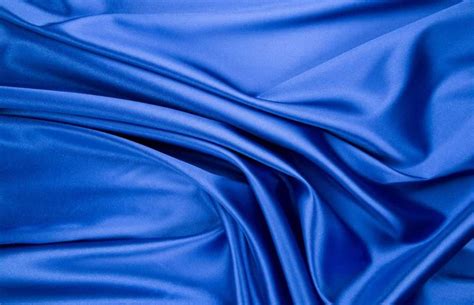 Чем отличается шелк от атласа: в чем состоит разница между этими ...