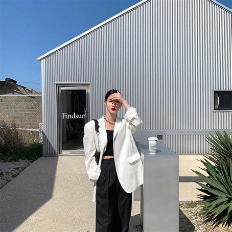 Học lỏm 8 chiêu ăn mặc từ hot girl Bạch Tuyết cao 1m70 xứ Hàn bạn nhất định lên level mặc