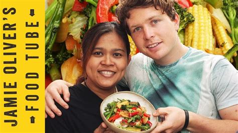 Poo Cooks Vegetable Stir Fry With Tim Shieff Vegan Stir Fry Vegetable Stir Fry Recipe Cooked