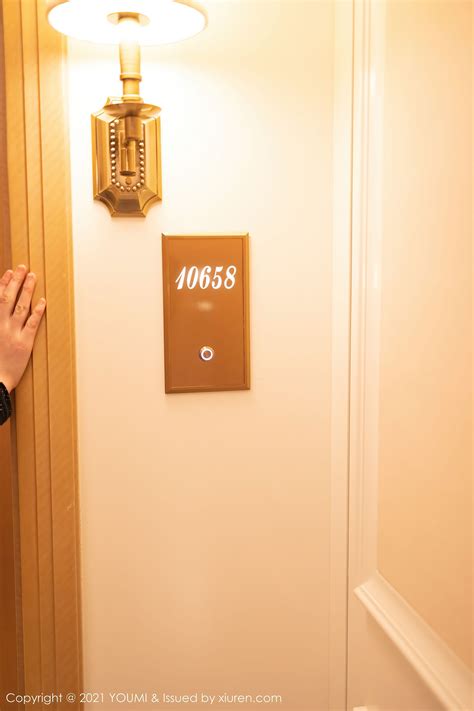 尤蜜荟YouMi Vol 619 Zhu Keer Flower Seductive Lingerie V2PH