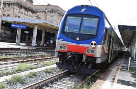 Incidente Sul Lavoro Operaio Ferito Sui Binari Della Stazione Genova