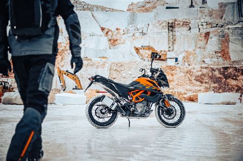 Motorrad Vergleich KTM 390 Adventure SW 2023 Vs Fantic Caballero