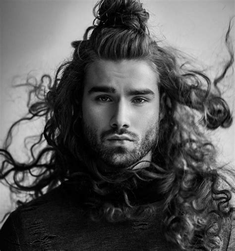 Cheveux Longs 40 Idées Coiffures Cheveux Longs Pour Homme Tendance 2019 Long Hair Styles Men