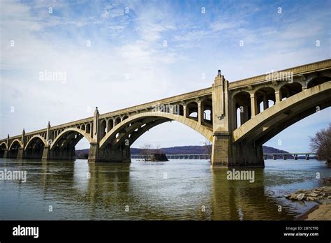 Concrete Deck Arch Bridge Stock Photo - Alamy