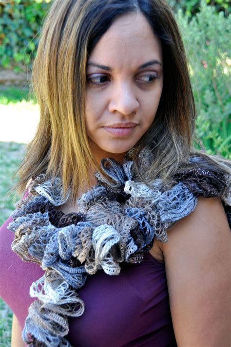 How To Crochet A Ruffle Scarf With Red Heart Sashay Yarn Rockin Mama™