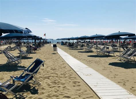 Bagno Dori Viareggio LU Prenotazione Online Spiagge It