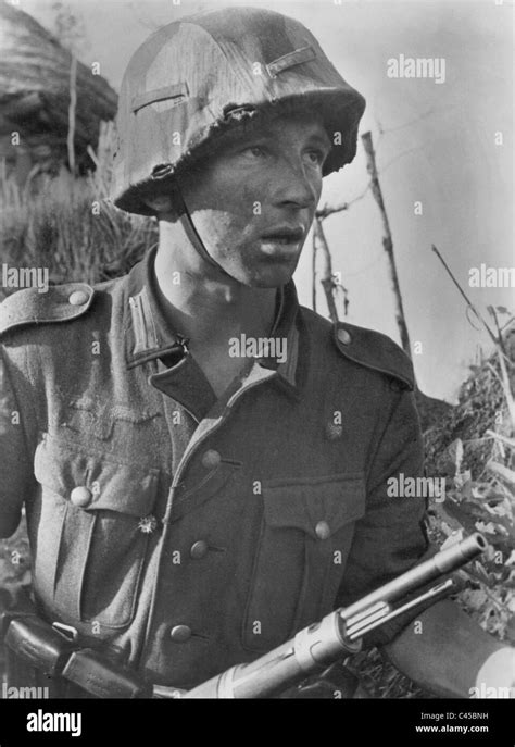 Nazi Deutscher Soldat An Der Ostfront Stockfotografie Alamy