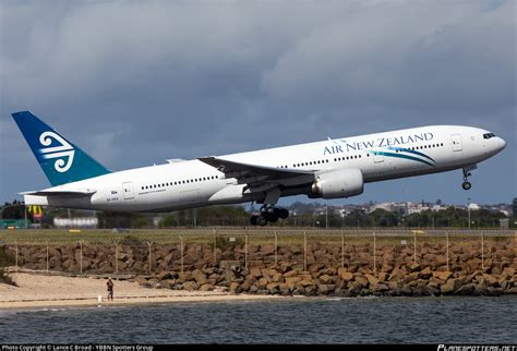 ZK OKA Air New Zealand Boeing 777 219ER Photo By Lance C Broad YBBN